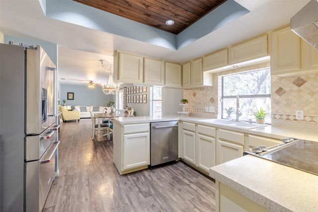 207 E Ridgewood RD, Georgetown, TX 78633