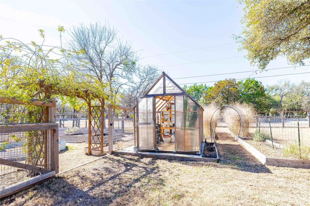 207 E Ridgewood RD, Georgetown, TX 78633