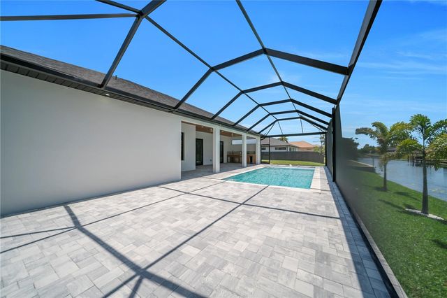 1114 SW 8TH PL, Cape Coral, FL 33991