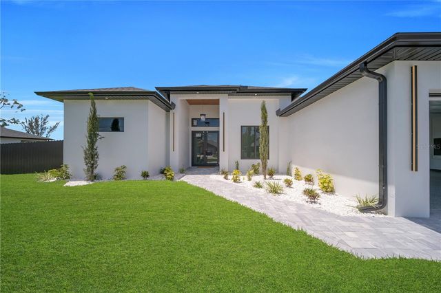 1114 SW 8TH PL, Cape Coral, FL 33991