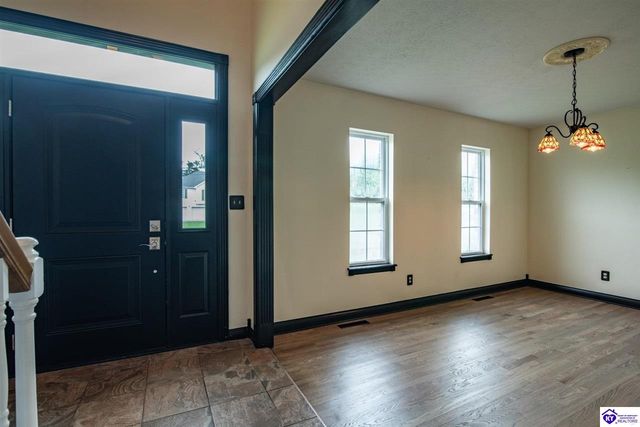 107 N Pointe Drive, Elizabethtown, KY 42701