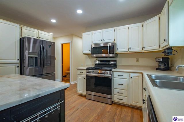 107 N Pointe Drive, Elizabethtown, KY 42701