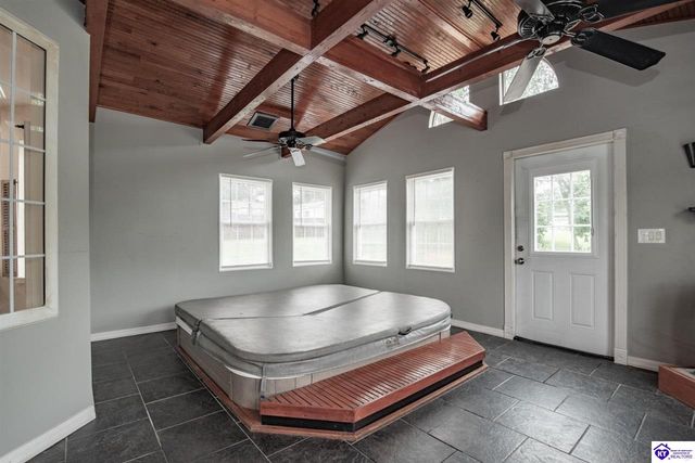 107 N Pointe Drive, Elizabethtown, KY 42701