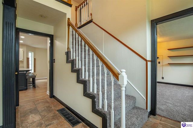 107 N Pointe Drive, Elizabethtown, KY 42701