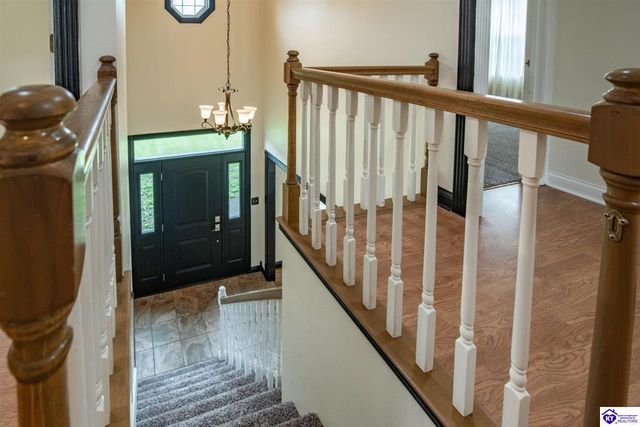 107 N Pointe Drive, Elizabethtown, KY 42701