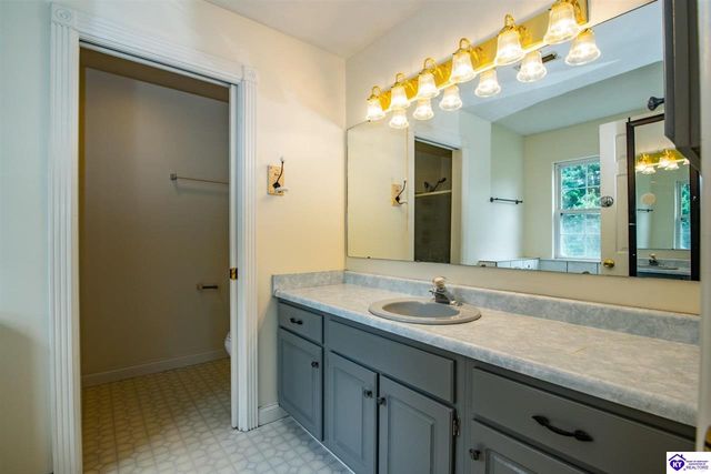107 N Pointe Drive, Elizabethtown, KY 42701