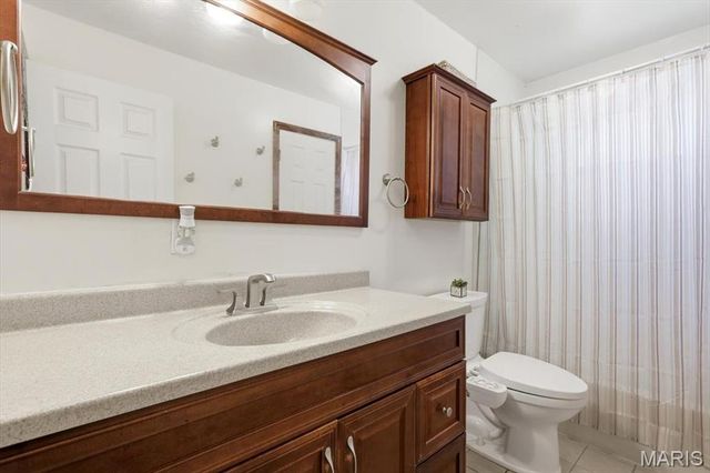 2381 Wesford Drive, Maryland Heights, MO 63043