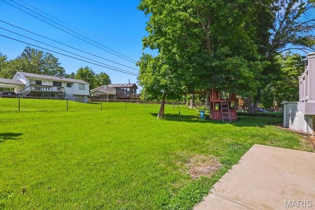 2381 Wesford Drive, Maryland Heights, MO 63043