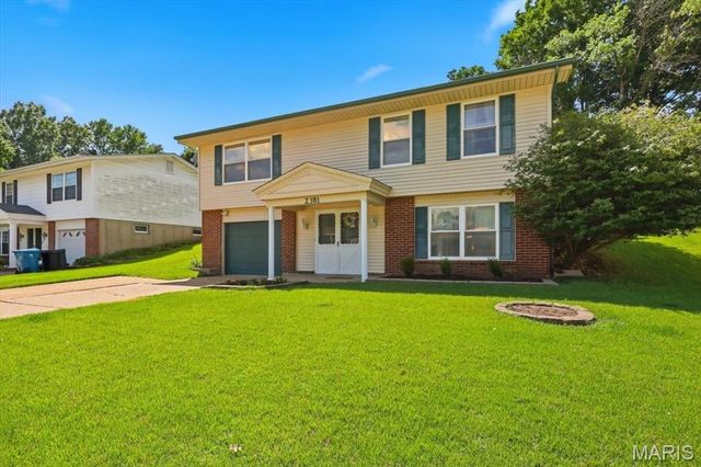 2381 Wesford Drive, Maryland Heights, MO 63043