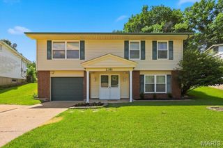 2381 Wesford Drive, Maryland Heights, MO 63043