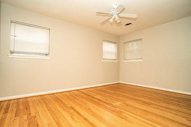 4829 Hummingbird Street, Houston, TX 77035