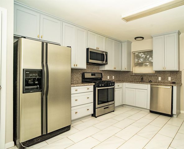 4829 Hummingbird Street, Houston, TX 77035