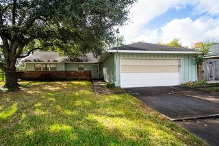 4829 Hummingbird Street, Houston, TX 77035