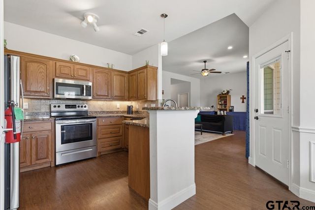 14223 LONE PINE DR, Brownsboro, TX 75756