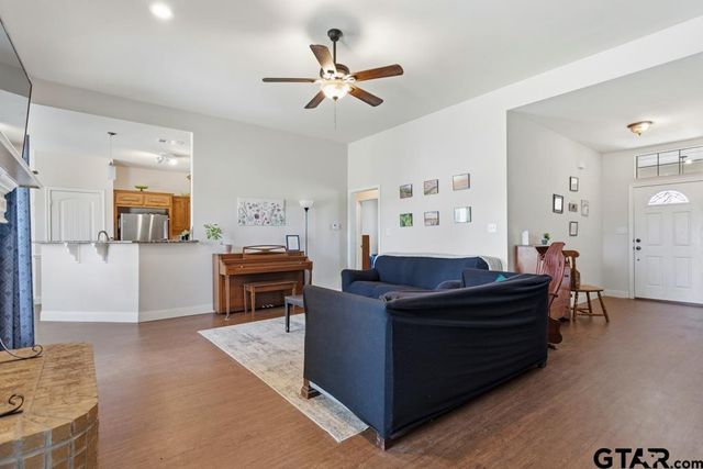 14223 LONE PINE DR, Brownsboro, TX 75756