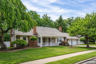 15 Congress Road, Emerson, NJ 07630
