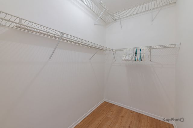 102 N Waterford Drive, Schaumburg, IL 60194