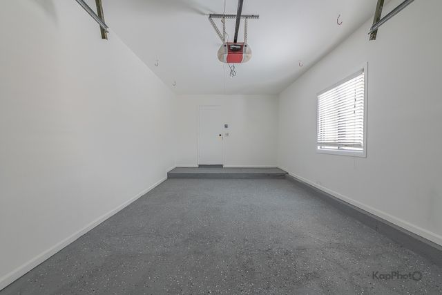 102 N Waterford Drive, Schaumburg, IL 60194