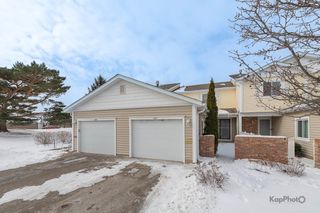 102 N Waterford Drive, Schaumburg, IL 60194