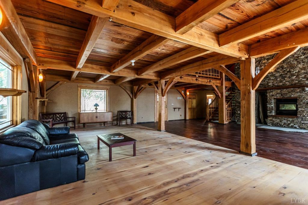 Image 13 of property listing at 278 Salt Lick Lane, Appomattox, VA 24522