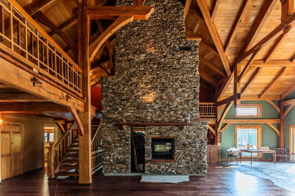 Image 14 of property listing at 278 Salt Lick Lane, Appomattox, VA 24522