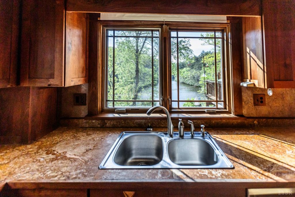 Image 25 of property listing at 278 Salt Lick Lane, Appomattox, VA 24522
