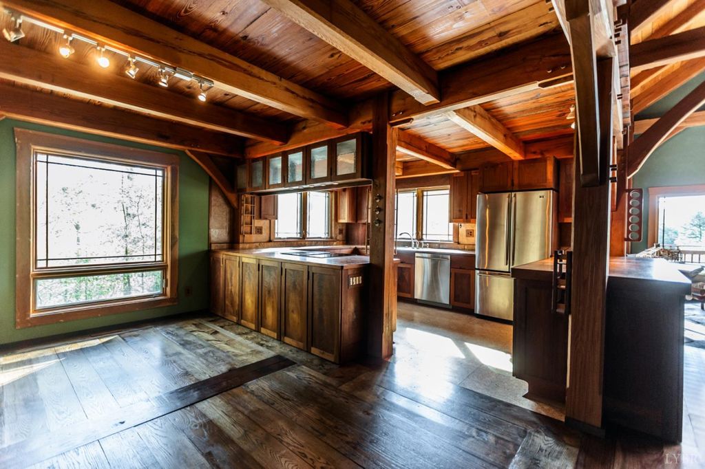 Image 27 of property listing at 278 Salt Lick Lane, Appomattox, VA 24522