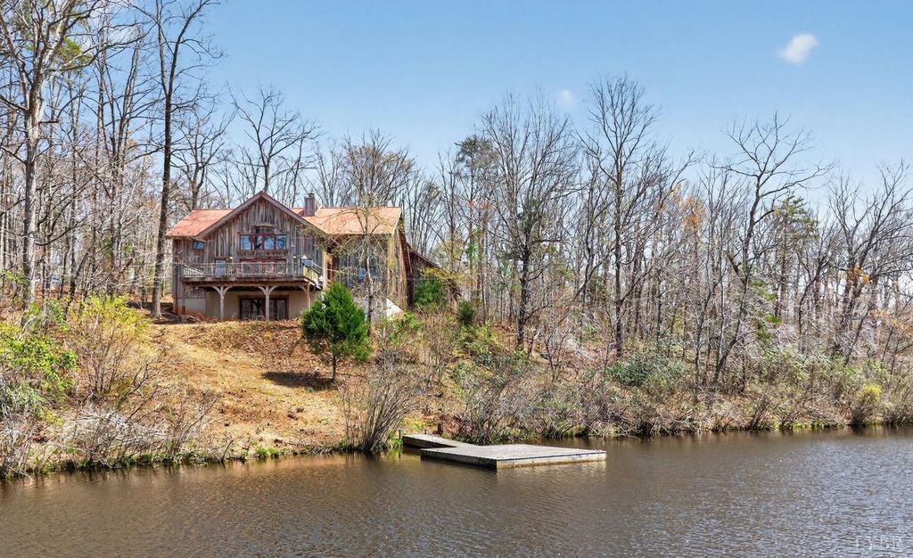 Image 5 of property listing at 278 Salt Lick Lane, Appomattox, VA 24522