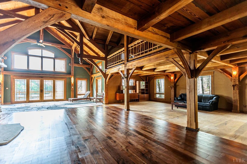 Image 7 of property listing at 278 Salt Lick Lane, Appomattox, VA 24522