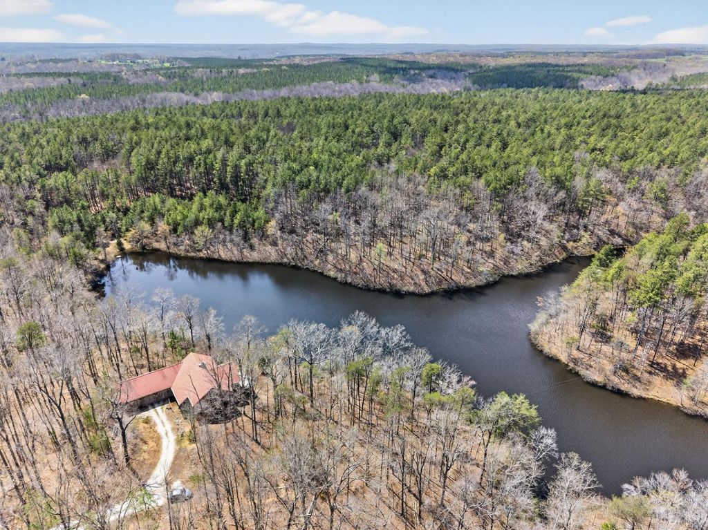 Image 70 of property listing at 278 Salt Lick Lane, Appomattox, VA 24522