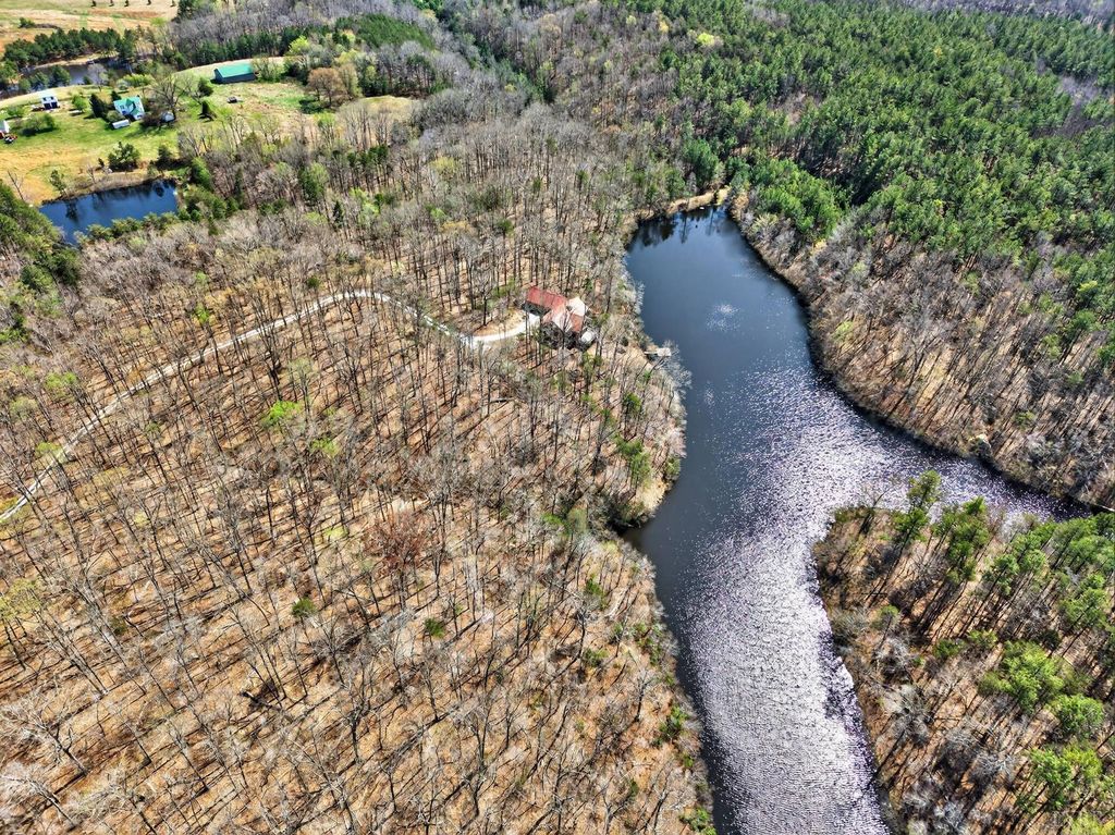 Image 73 of property listing at 278 Salt Lick Lane, Appomattox, VA 24522