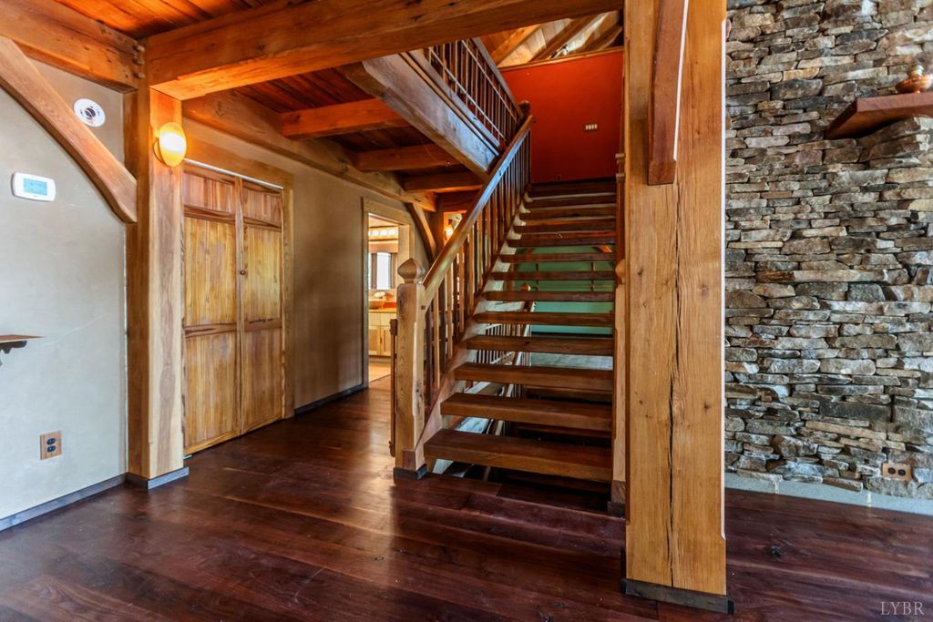 Image 9 of property listing at 278 Salt Lick Lane, Appomattox, VA 24522