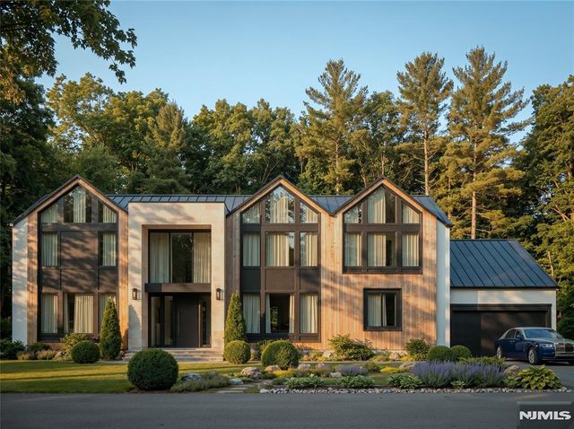 44 Pine, Demarest, NJ 07627