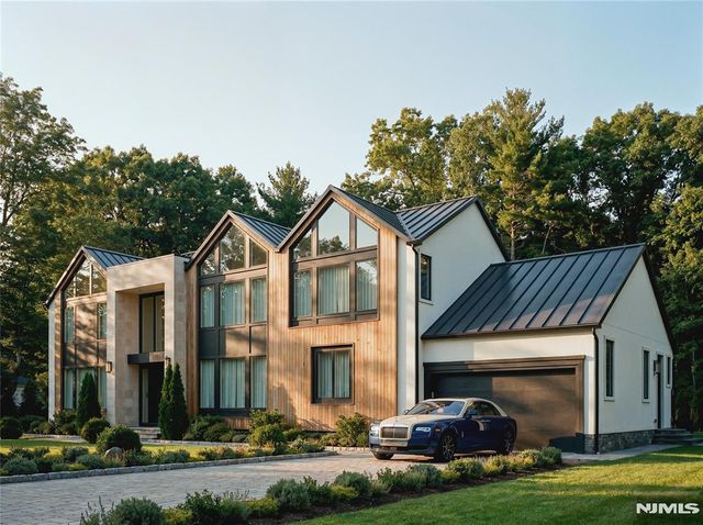 44 Pine, Demarest, NJ 07627