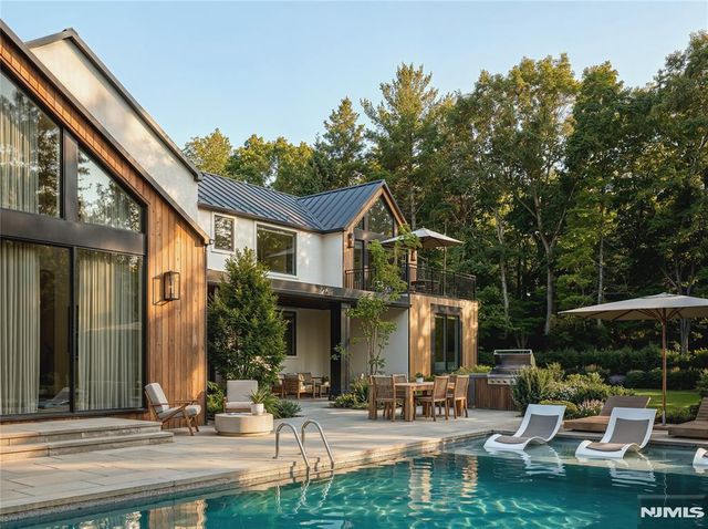 44 Pine, Demarest, NJ 07627