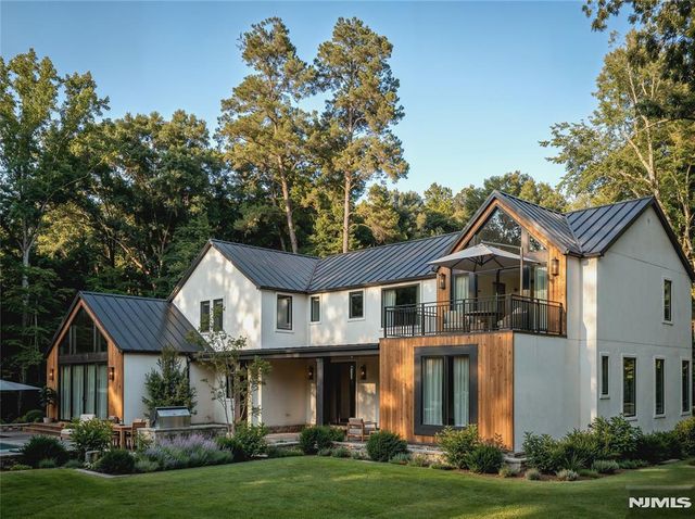 44 Pine, Demarest, NJ 07627