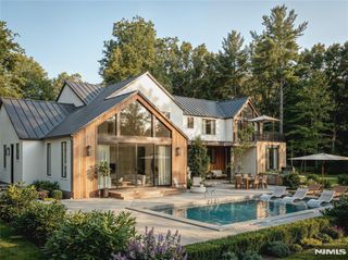 44 Pine, Demarest, NJ 07627