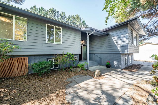 6018 S Stone St, Spokane, WA 99223