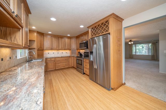 6018 S Stone St, Spokane, WA 99223