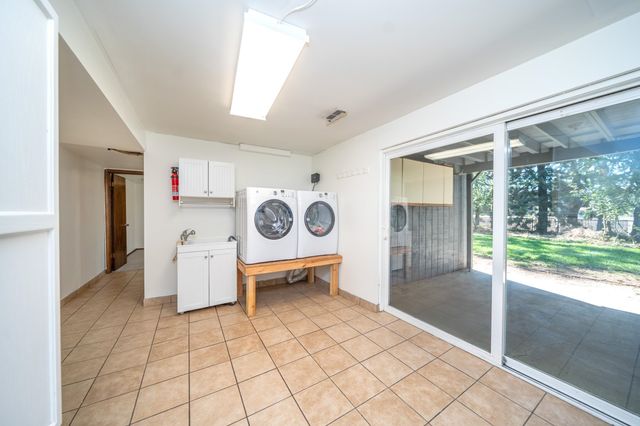 6018 S Stone St, Spokane, WA 99223