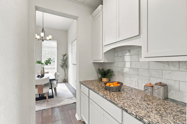 8654 Infinity Ave, San Antonio, TX 78254