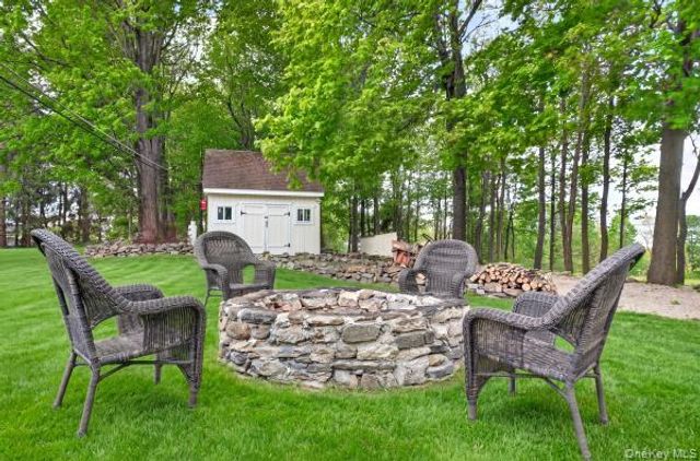 9 Hickory Ridge Road, Brewster, NY 10509
