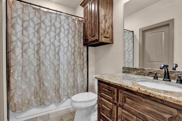 231 Orduna Street, Trenton, TX 75490