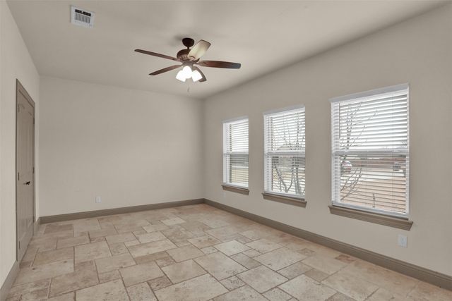 231 Orduna Street, Trenton, TX 75490