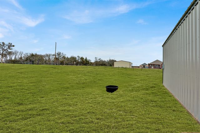 231 Orduna Street, Trenton, TX 75490