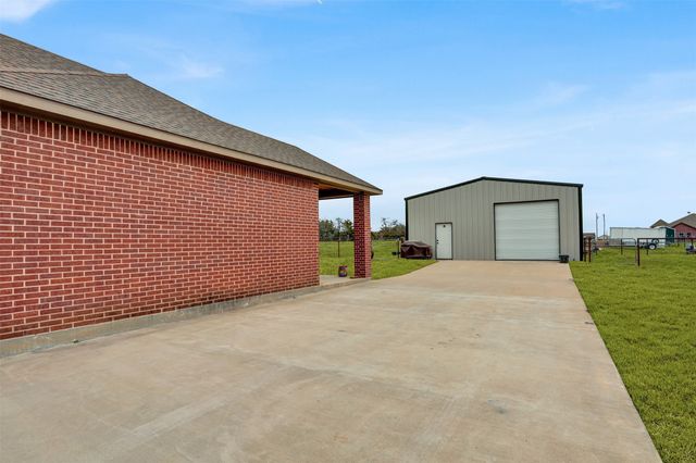 231 Orduna Street, Trenton, TX 75490