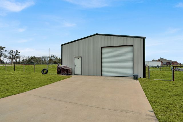 231 Orduna Street, Trenton, TX 75490