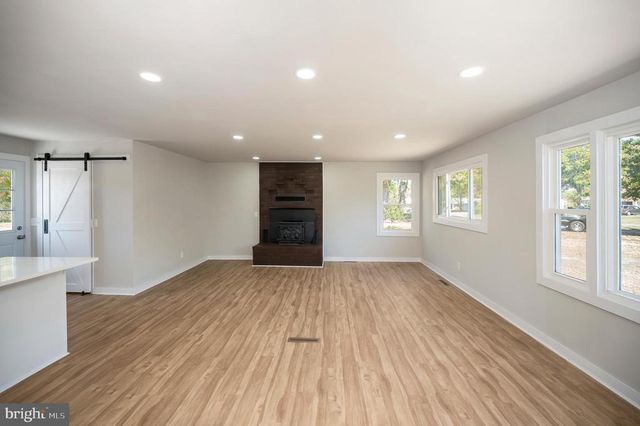 12008 ANDORA DR, Fredericksburg, VA 22407