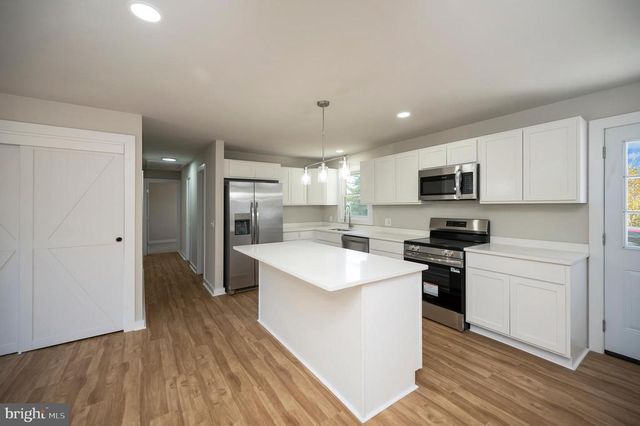 12008 ANDORA DR, Fredericksburg, VA 22407