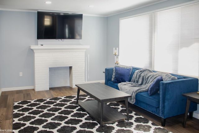 11835 Sanford Street, Detroit, MI 48205